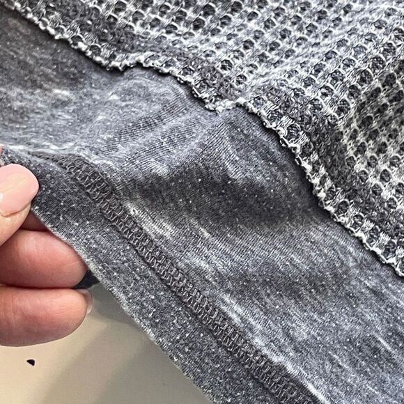 Natural Reflections Gray Rustic Long Sleeve Pullover,‎ Large - Picture 8 of 11